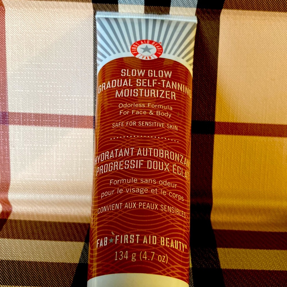 First Aid Beaty Gradual Self-Tanning Moisturizer 134ML Odorless for Face Body